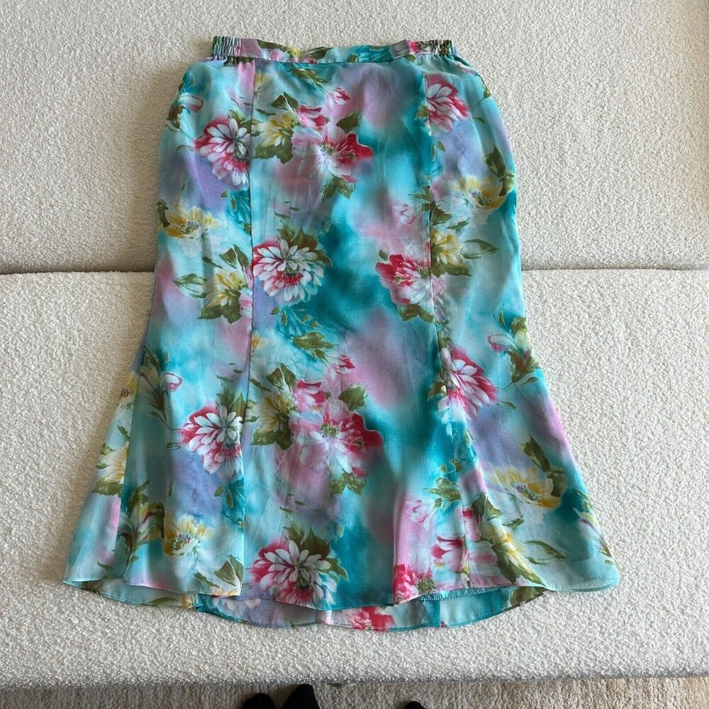 Elite Champagne Women's Blue Floral Skirt Size 14 – Elegant Churchwear